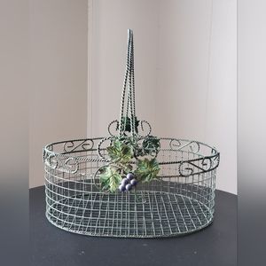 Grape Wire Basket